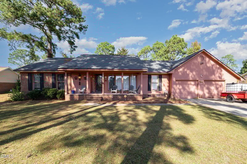 5686 Bear Creek Cir, Fayetteville, NC 28304