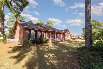 5686 Bear Creek Cir, Fayetteville, NC 28304