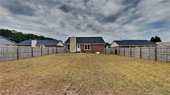 5687 Juneberry Ln, Fayetteville, NC 28304