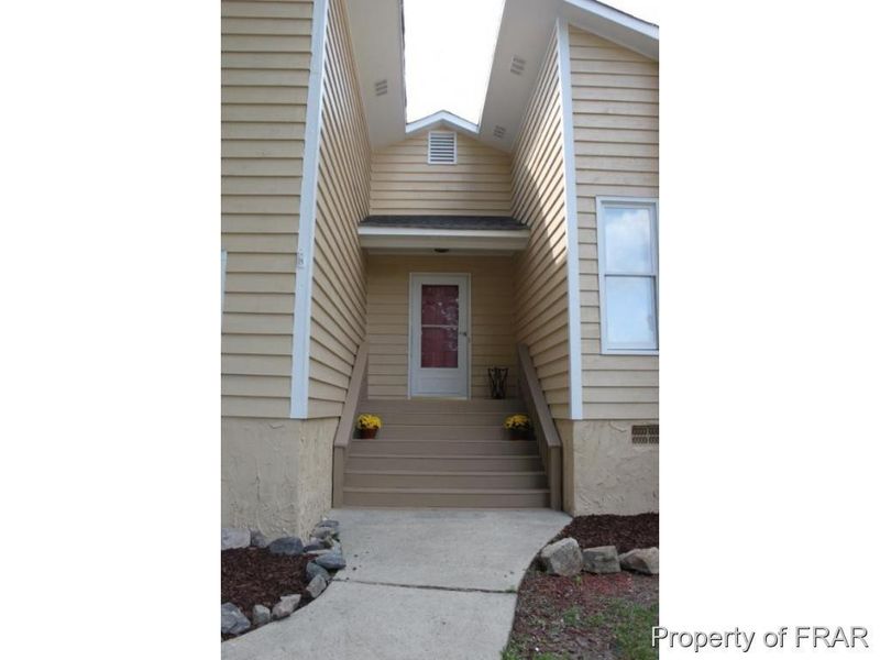 569 Andover Rd, Fayetteville, NC 28311