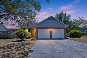 5695 Juneberry Ln, Fayetteville, NC 28304