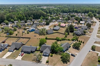 5695 Juneberry Ln, Fayetteville, NC 28304