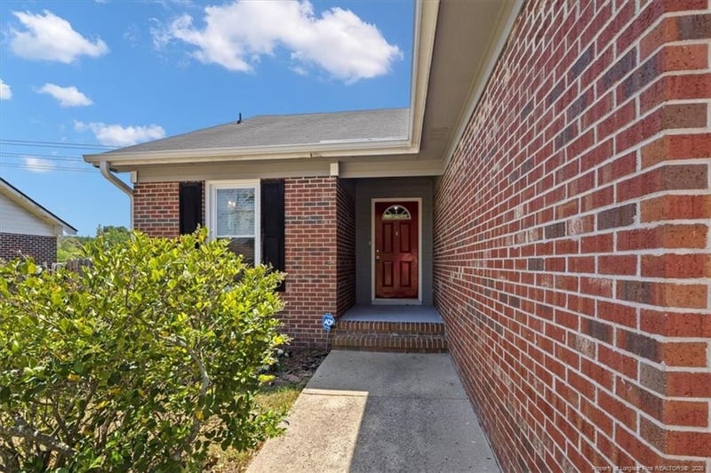 5695 Juneberry Ln, Fayetteville, NC 28304