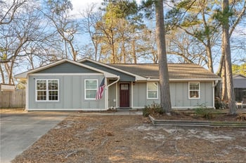 5699 Bauer St, Hope Mills, NC 28348