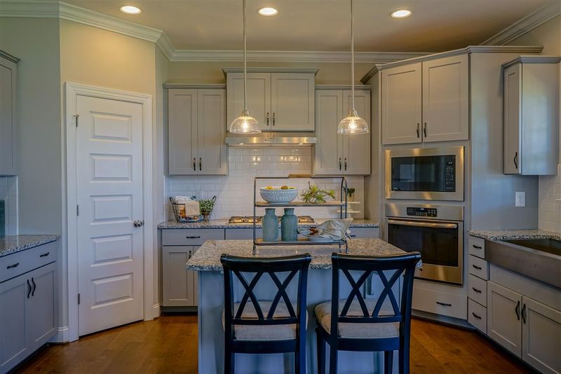 57 Como Dr, Clayton, NC 27527