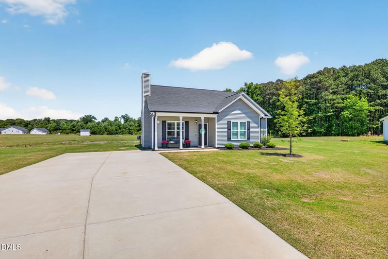57 Overdrift Ct, Selma, NC 27576