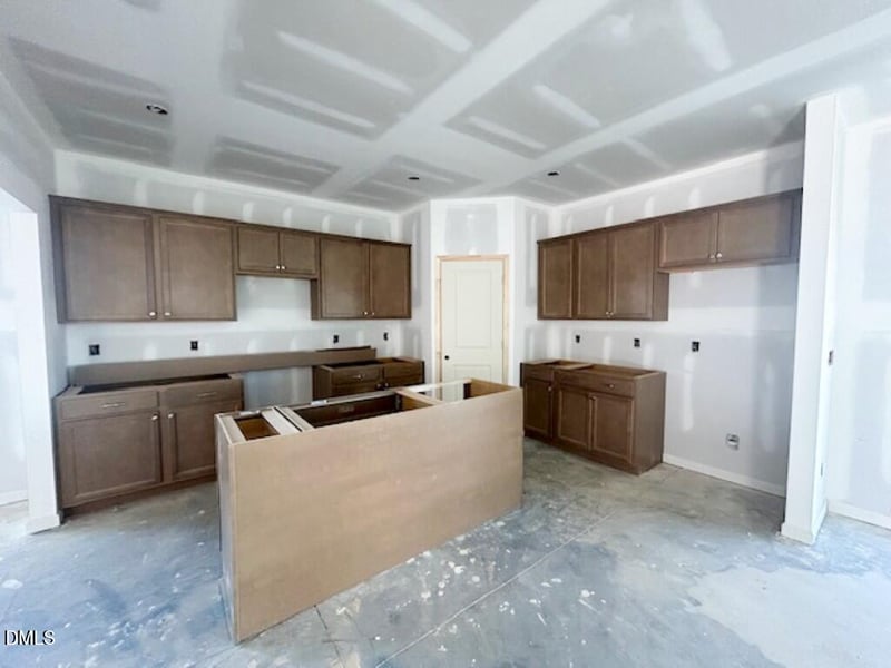 57 Plantation Dr, Youngsville, NC 27596