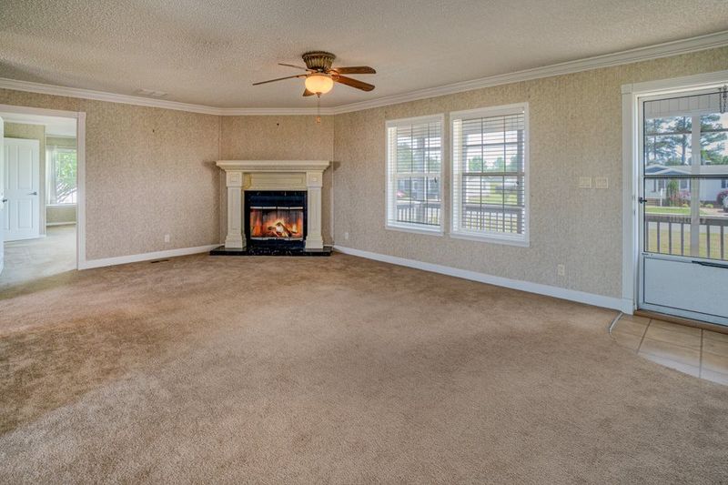 57 Starfield Ln, Selma, NC 27576