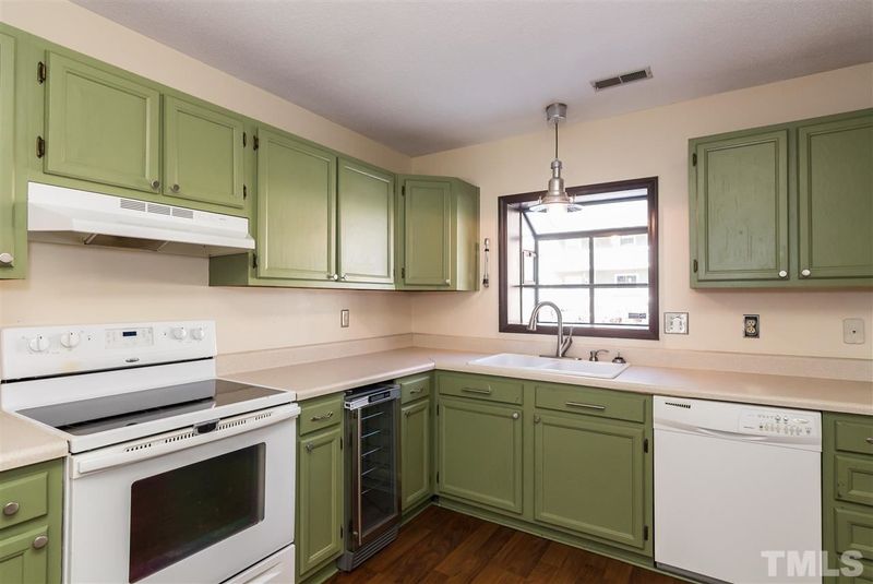 57 Willow Bridge Dr, Durham, NC 27707