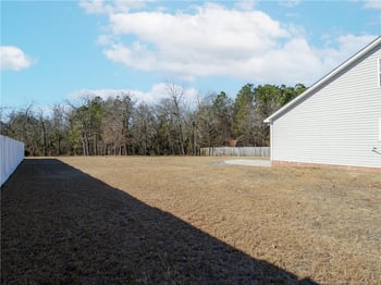 570 Corsegan Rd, Fayetteville, NC 28306