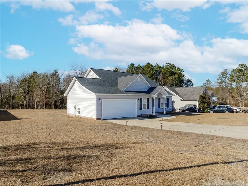 570 Corsegan Rd, Fayetteville, NC 28306