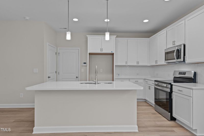 570 Husketh Rd, Youngsville, NC 27596