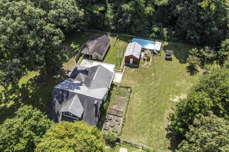 570 W Old Glencoe Rd, Burlington, NC 27217