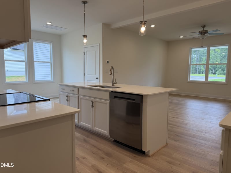 570 Springtooth Dr, Zebulon, NC 27597