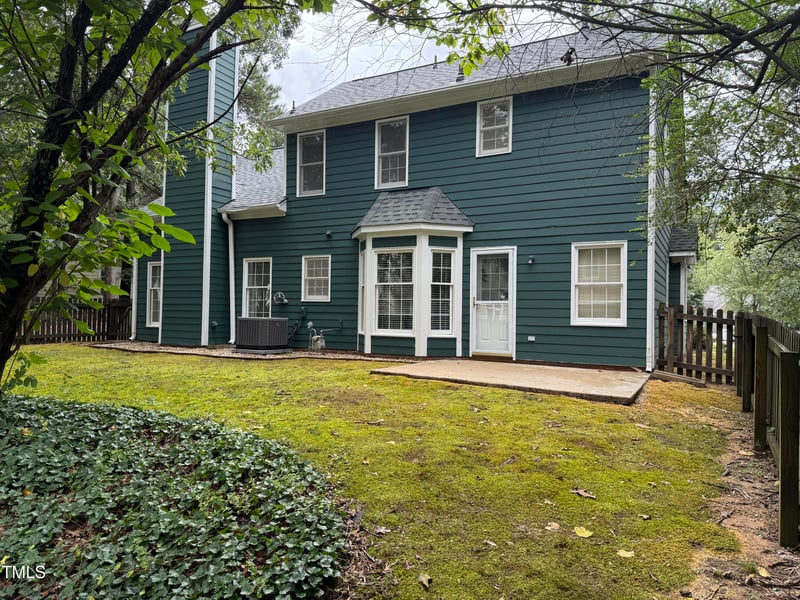 5700 Earlham Ct, Raleigh, NC 27613