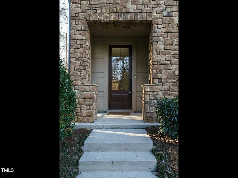 5701 Abingdon Ridge Pl, Raleigh, NC 27607