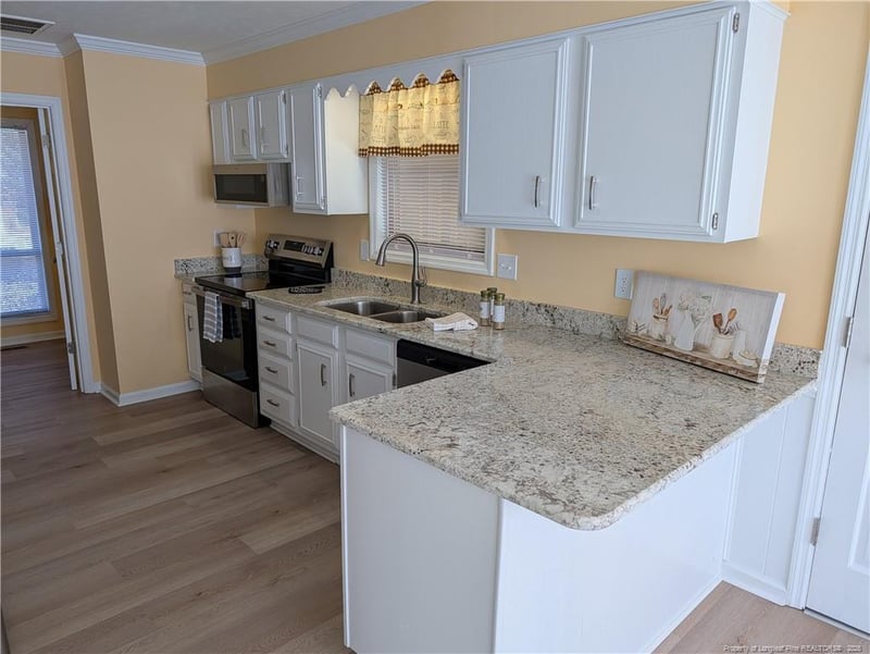 5701 Danville Dr, Fayetteville, NC 28311