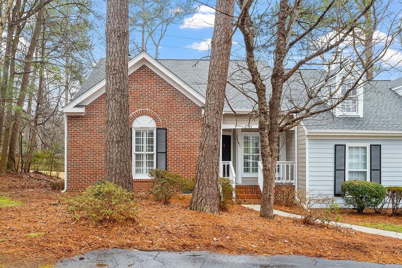 5701 Grasmere Ct, Raleigh, NC 27609
