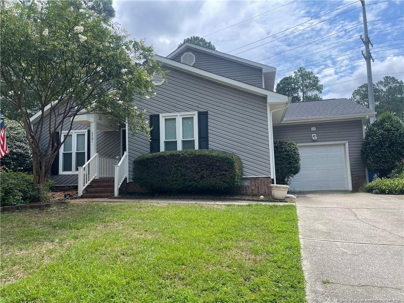 5701 Paradise Ct, Fayetteville, NC 28314