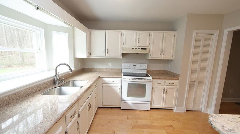5703 Forest Lawn Ct, Raleigh, NC 27612