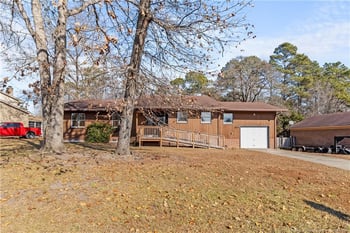 5703 Lochness Ct, Fayetteville, NC 28304