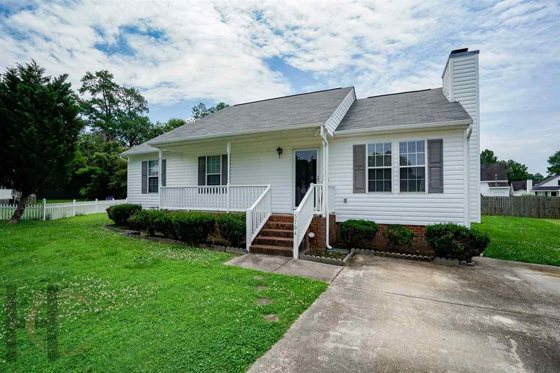 5704 Creel Ct, Raleigh, NC 27610
