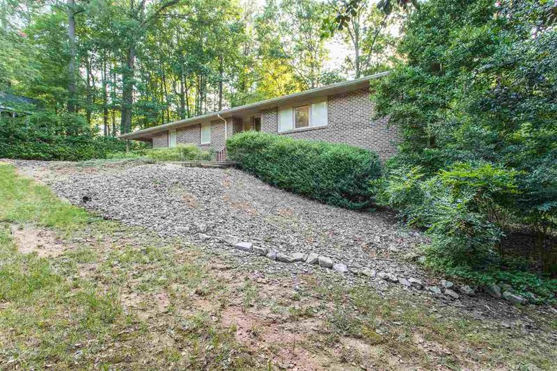 5704 Edgedale Dr, Raleigh, NC 27612