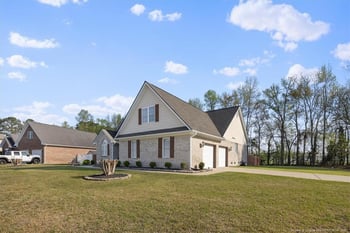 5704 Gentleman Dr, Hope Mills, NC 28348