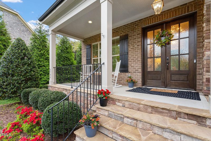 5704 Jacobs Dr, Raleigh, NC 27612