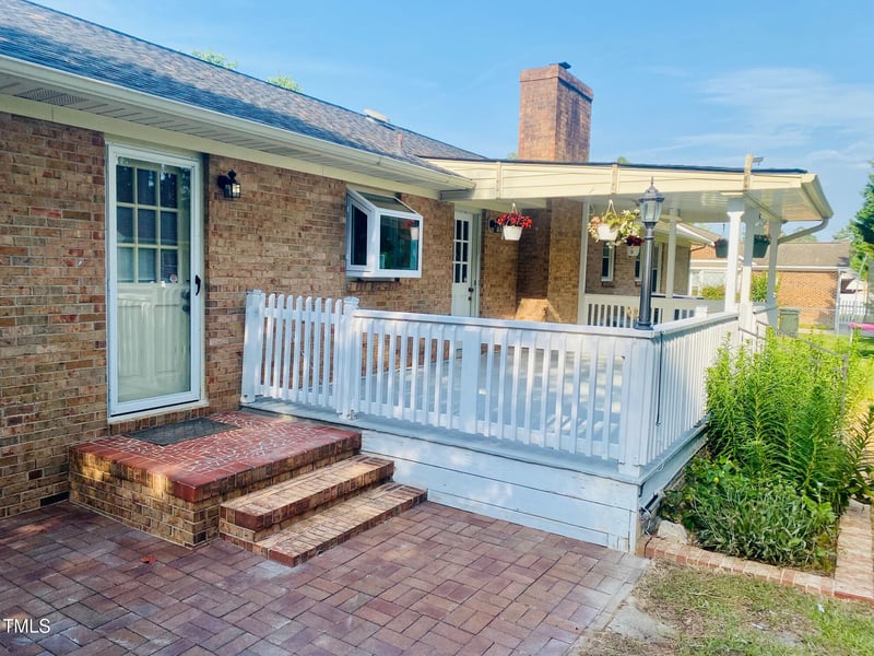 5705 Dobson Dr, Fayetteville, NC 28311