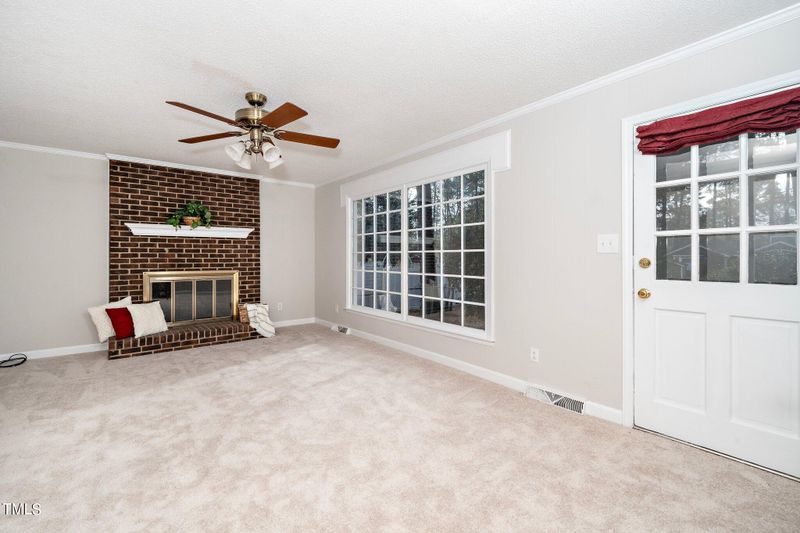 5705 Timber Ridge Dr, Raleigh, NC 27609