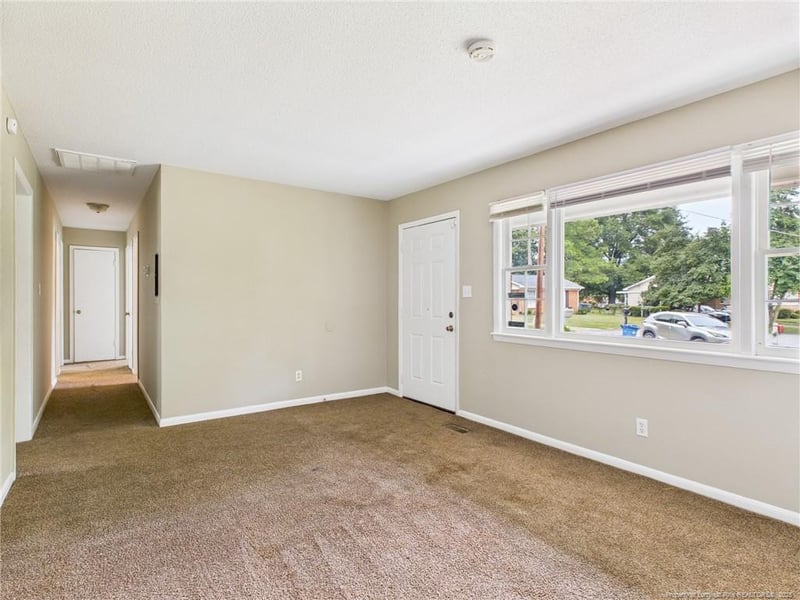 5705 Yellowstone Ct, Fayetteville, NC 28303