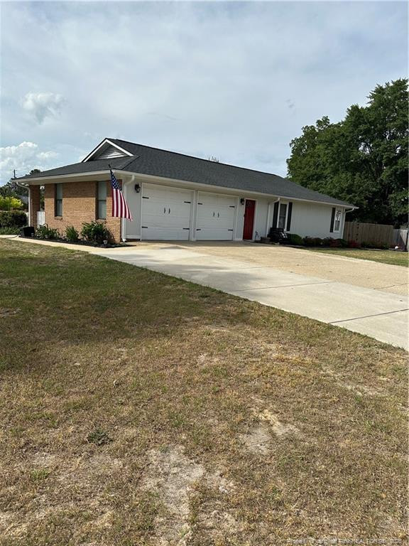 5706 Archer Rd, Hope Mills, NC 28348