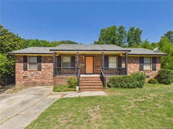 5706 Selkirk Pl, Fayetteville, NC 28304
