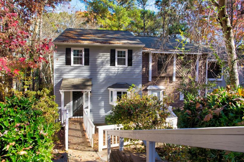 5706 Three Oaks Dr, Raleigh, NC 27612