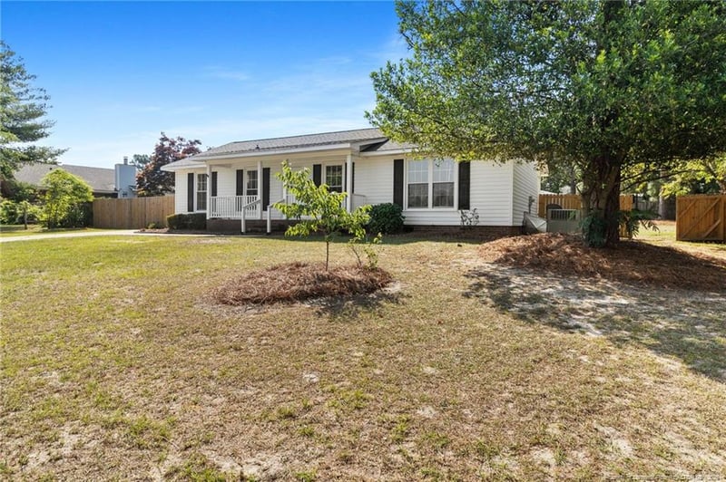5707 Archer Rd, Hope Mills, NC 28348