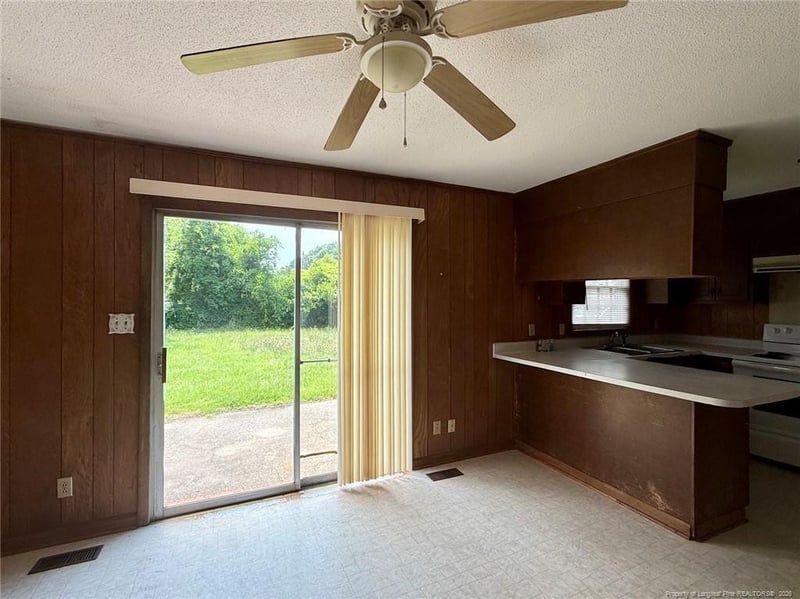 5707 Chisholm Trl, Fayetteville, NC 28303