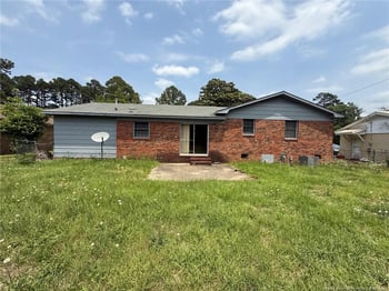 5707 Chisholm Trl, Fayetteville, NC 28303
