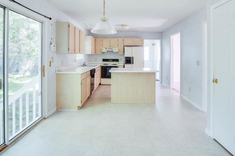 5707 Hadrian Dr, Durham, NC 27703