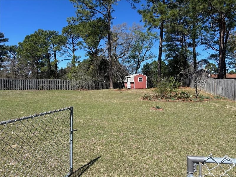 5708 Bear Creek Cir, Fayetteville, NC 28304