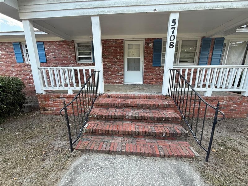 5708 Cedar Creek Rd, Fayetteville, NC 28312