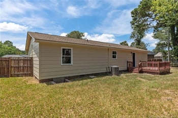 5708 Comstock Ct, Fayetteville, NC 28303