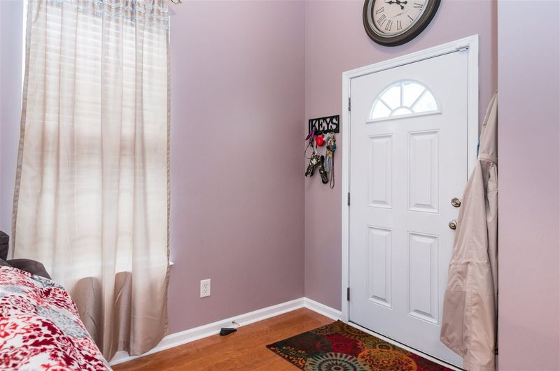 5708 Running Fox Ln, Durham, NC 27703