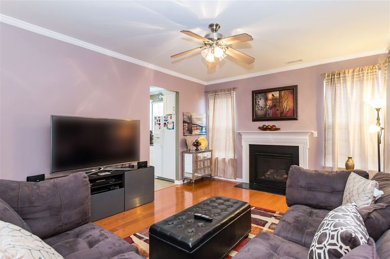 5708 Running Fox Ln, Durham, NC 27703