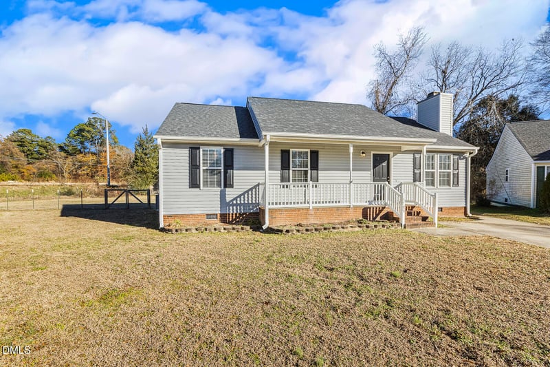 5709 Angelfish Ct, Raleigh, NC 27610