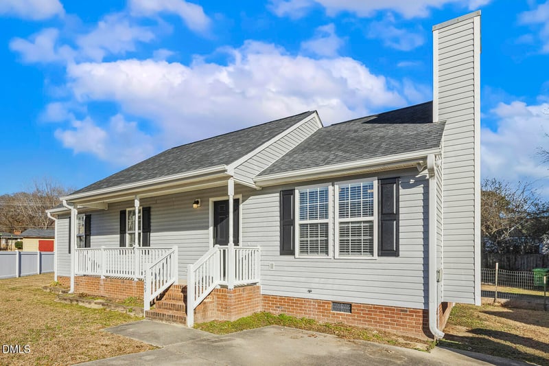 5709 Angelfish Ct, Raleigh, NC 27610