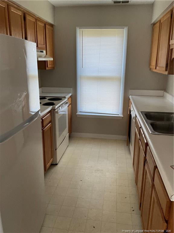 5709 Charbonneau Ct, Fayetteville, NC 28304