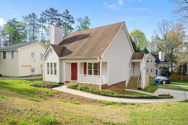 5709 Delbarton Ct, Raleigh, NC 27606