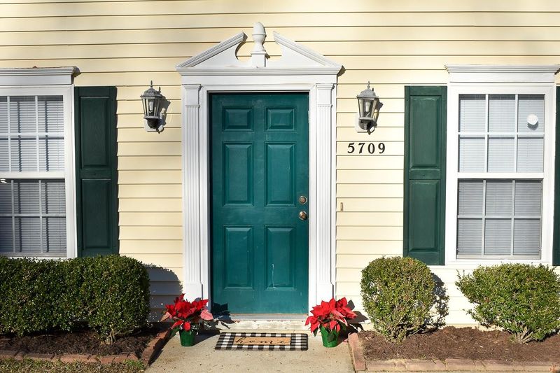 5709 Forest Point Rd, Raleigh, NC 27610