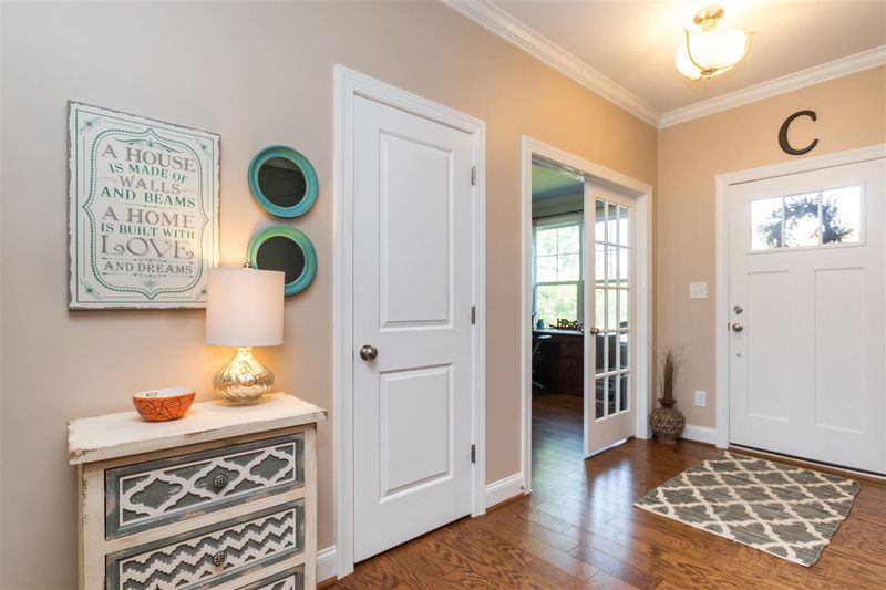 571 Millstone Dr, Clayton, NC 27527